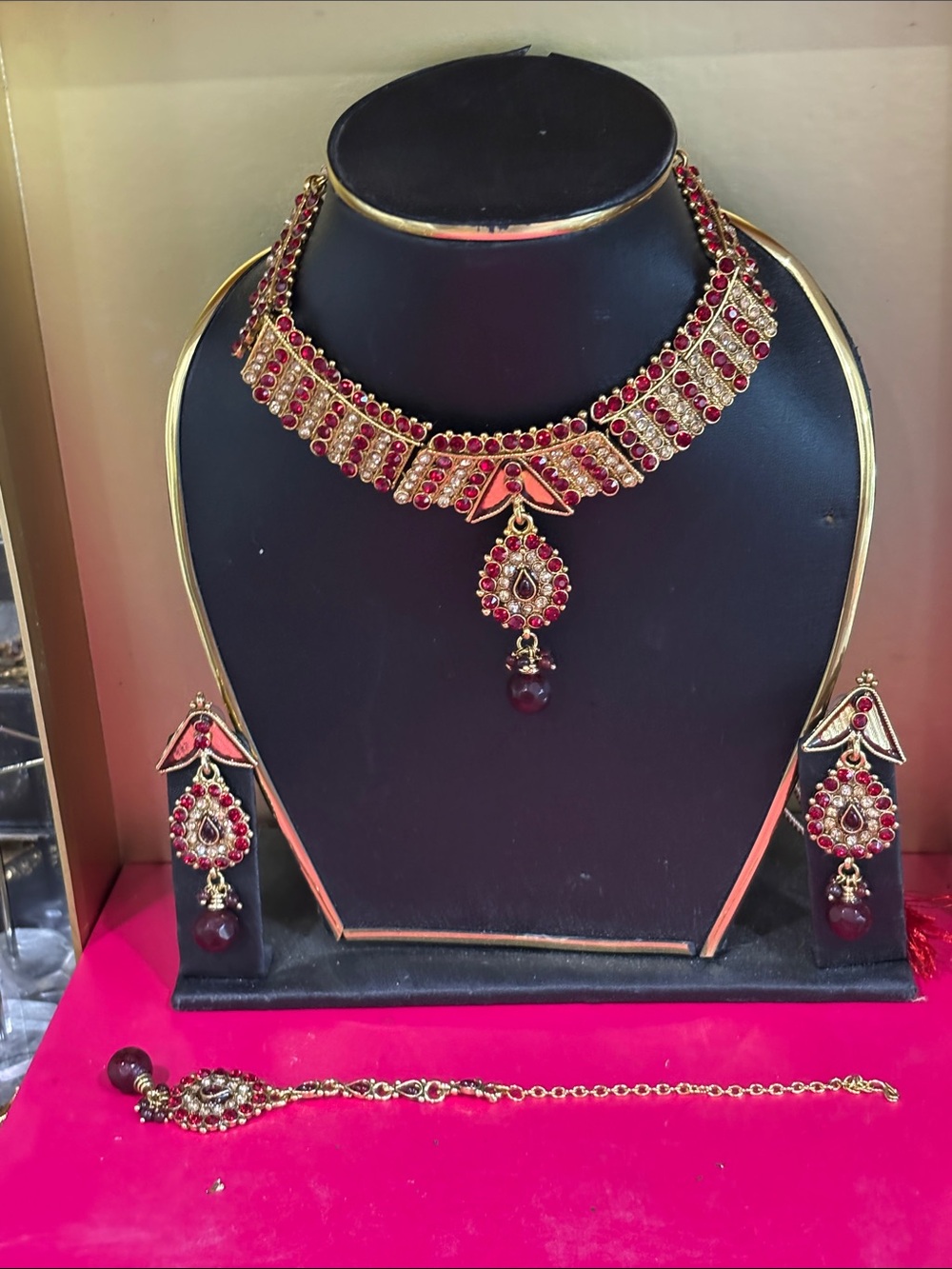 Gold-Plated Ruby Red Choker Necklace Set - Elegant Women’s Jewelry